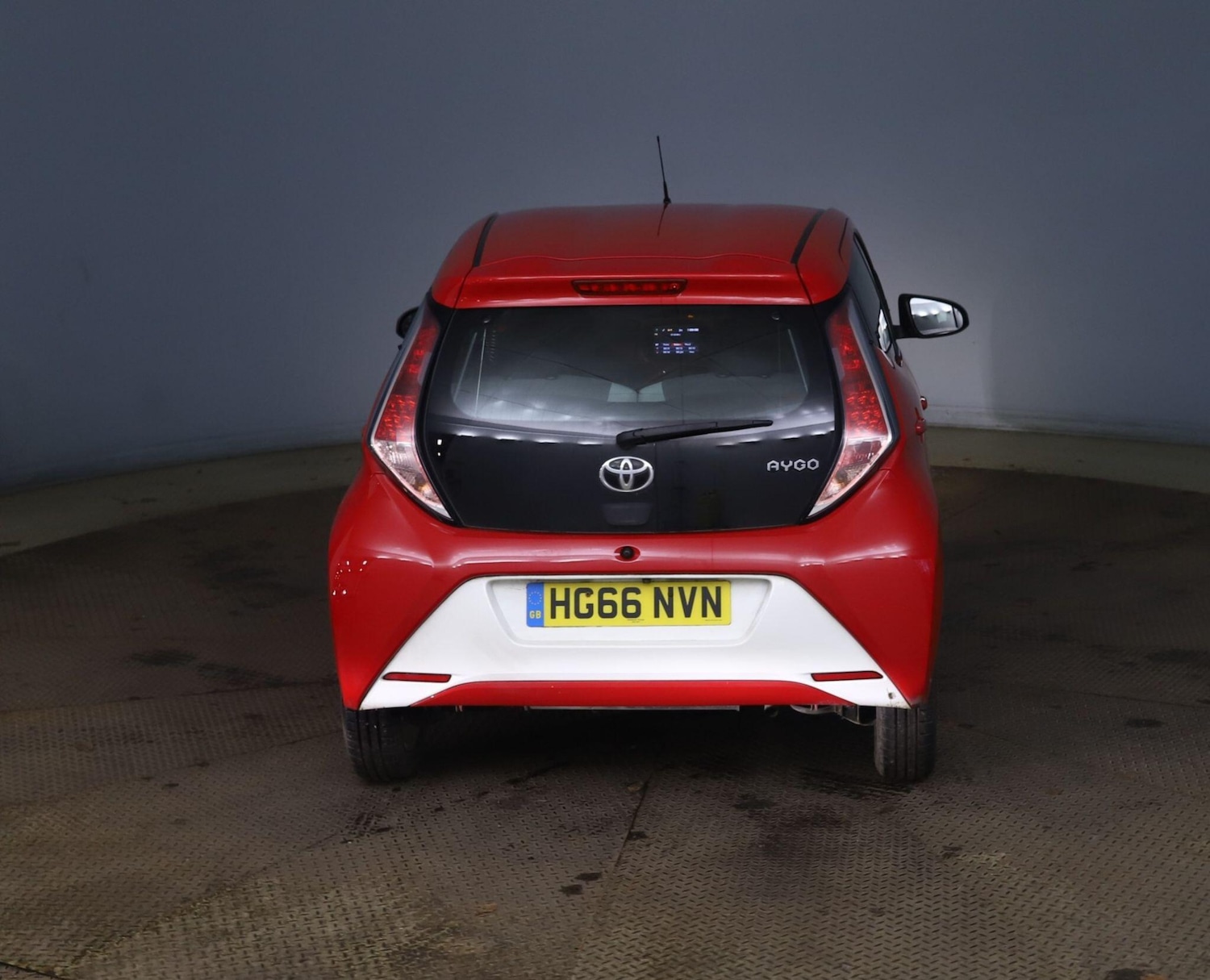 Used Toyota AYGO 2017 for sale - 76991509: Photo 6