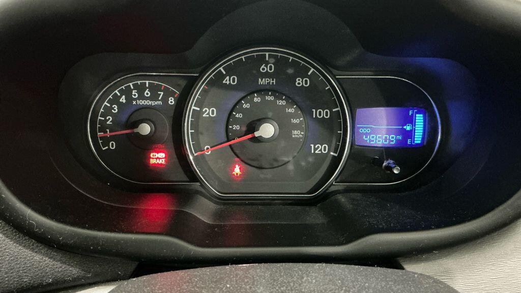 Used Hyundai i10 2011 for sale - 77612822: Photo 11