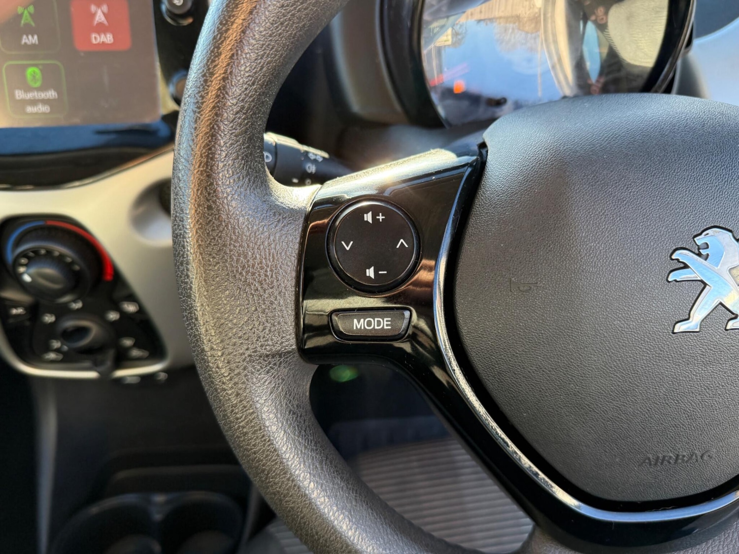 Used Peugeot 108 2014 for sale - 76425535: Photo 33