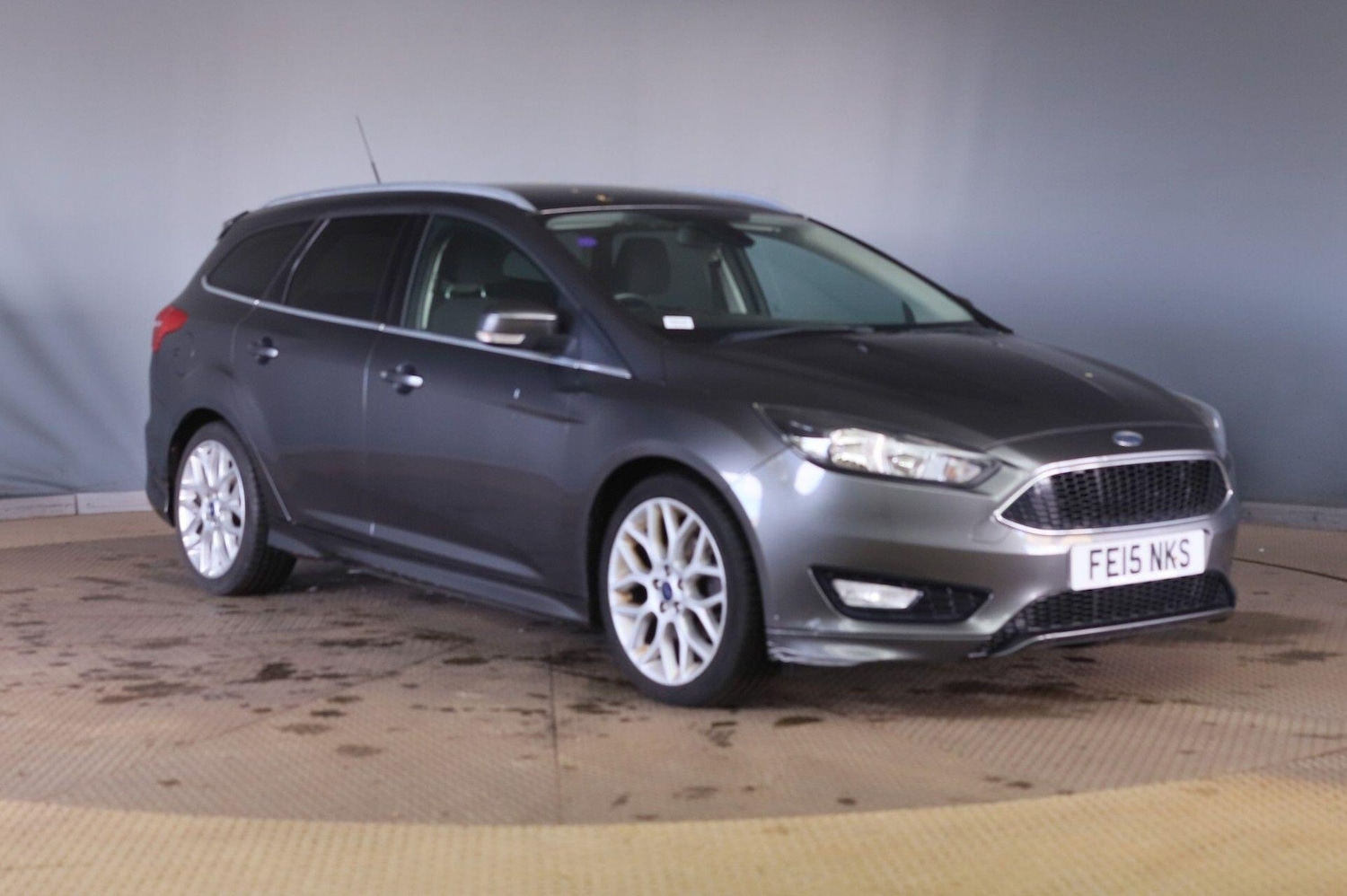 Used Ford Focus 2015 for sale - 76360104: Photo 1