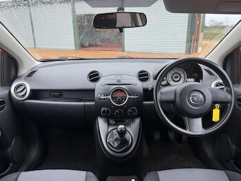 Used Mazda Mazda2 2010 for sale - 78116208: Photo