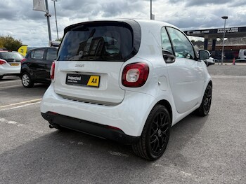Used smart fortwo 2015 for sale - 76001420: Photo