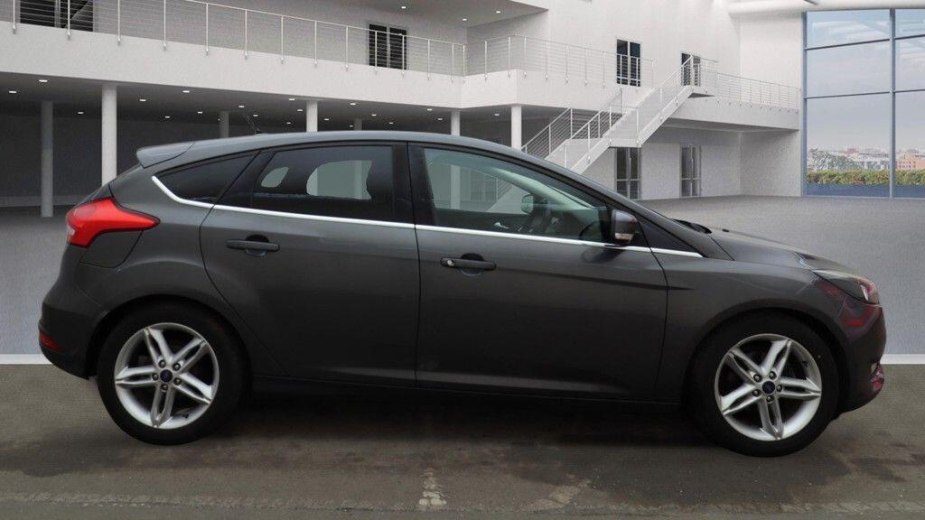 Used Ford Focus 2016 for sale - 77565030: Photo 2
