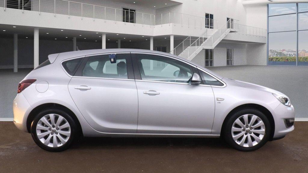 Used Vauxhall Astra 2014 for sale - 77203141: Photo 2