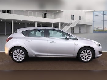 Used Vauxhall Astra 2014 for sale - 77203141: Photo