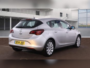 Used Vauxhall Astra 2014 for sale - 77203141: Photo