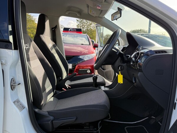 Used Volkswagen up! 2016 for sale - 76138135: Photo 19