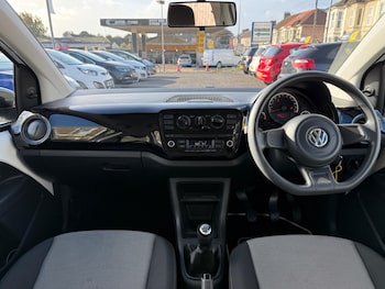 Used Volkswagen up! 2016 for sale - 76138135: Photo 2