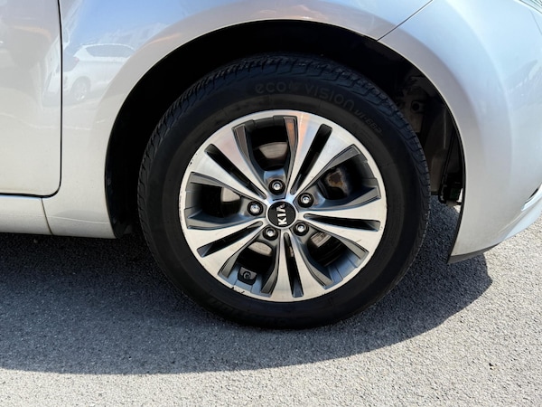 Used Kia Venga 2015 for sale - 75363030: Photo 12