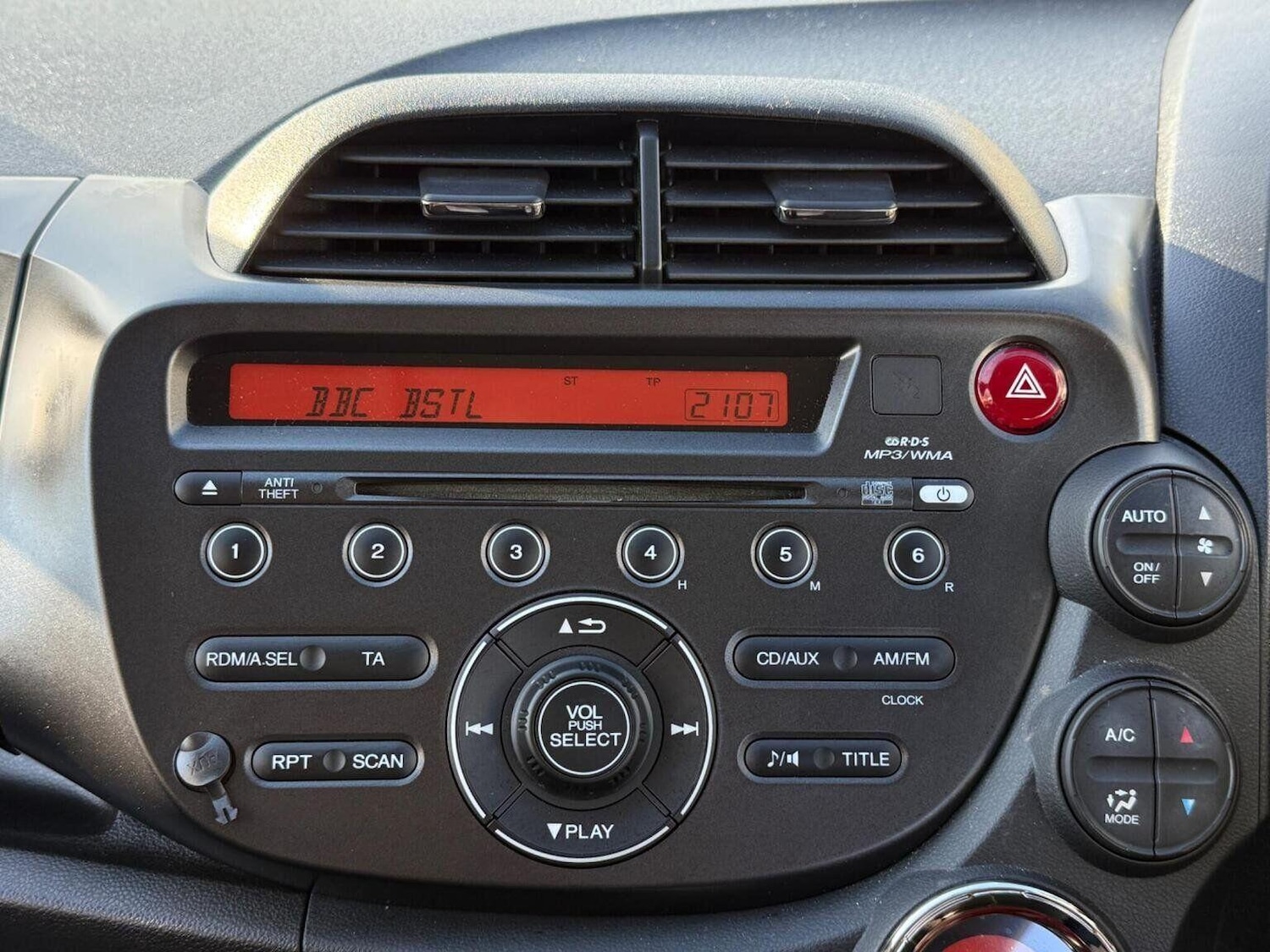 Used Honda Jazz 2013 for sale - 76644734: Photo 17