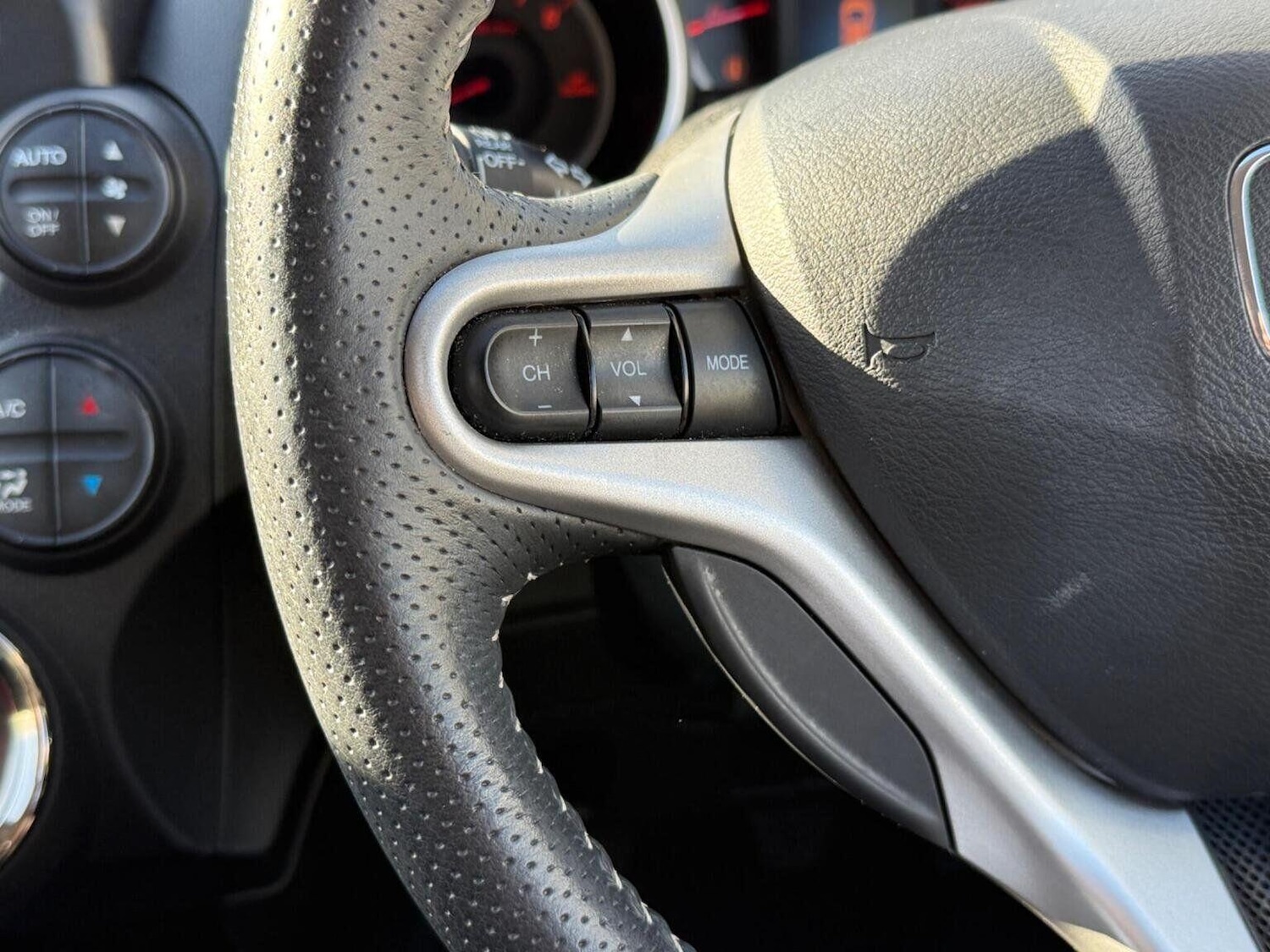 Used Honda Jazz 2013 for sale - 76644734: Photo 24