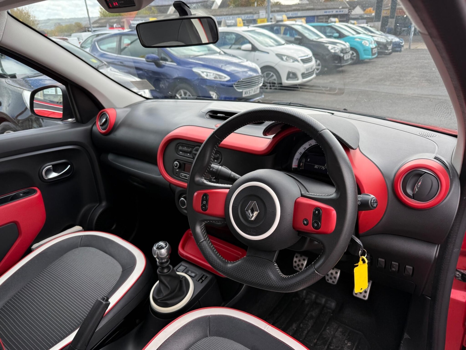 Used Renault Twingo 2016 for sale - 76349650: Photo 18