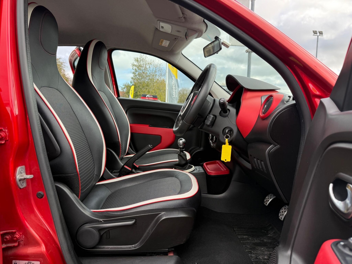 Used Renault Twingo 2016 for sale - 76349650: Photo 19