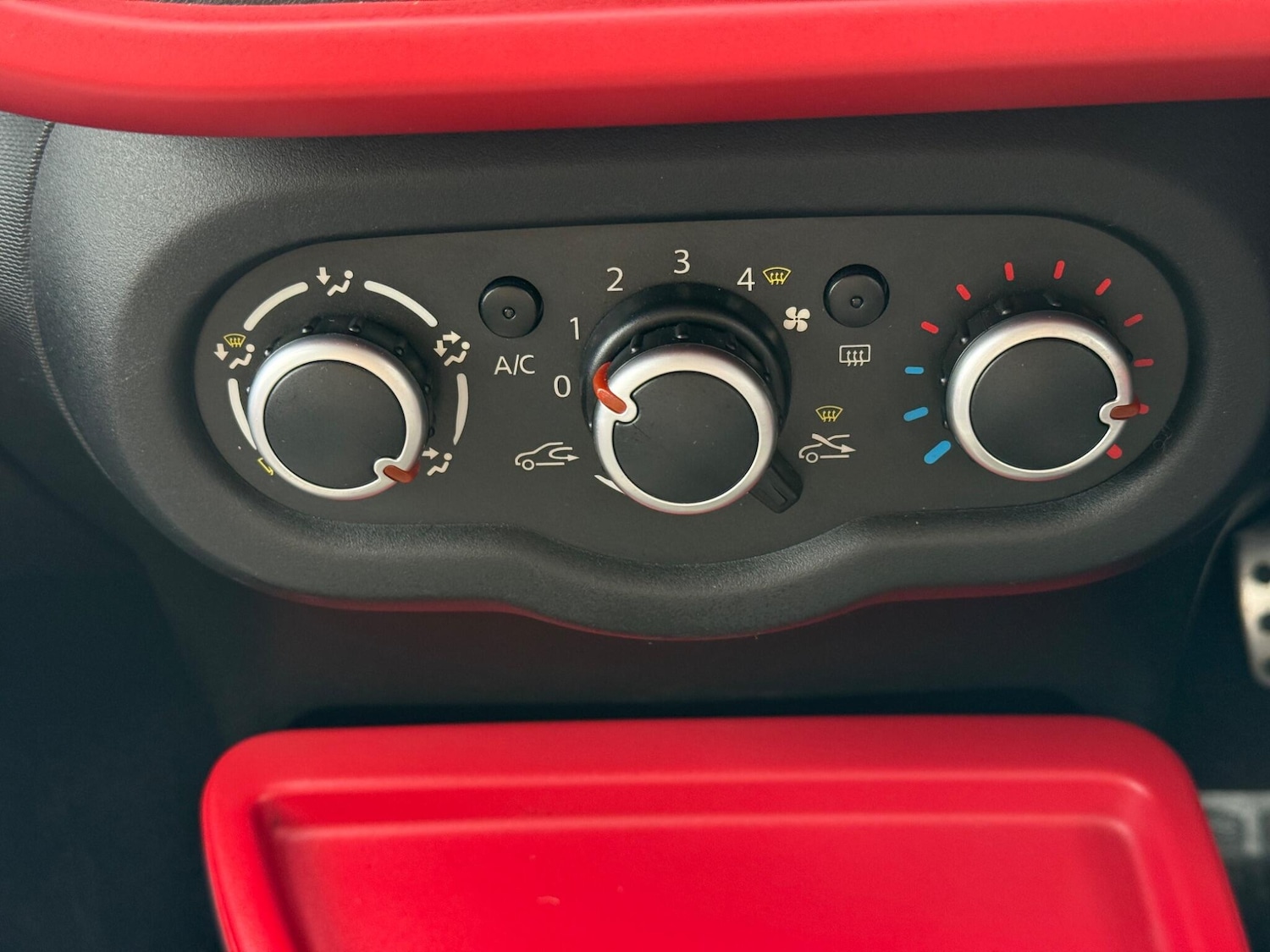 Used Renault Twingo 2016 for sale - 76349650: Photo 22