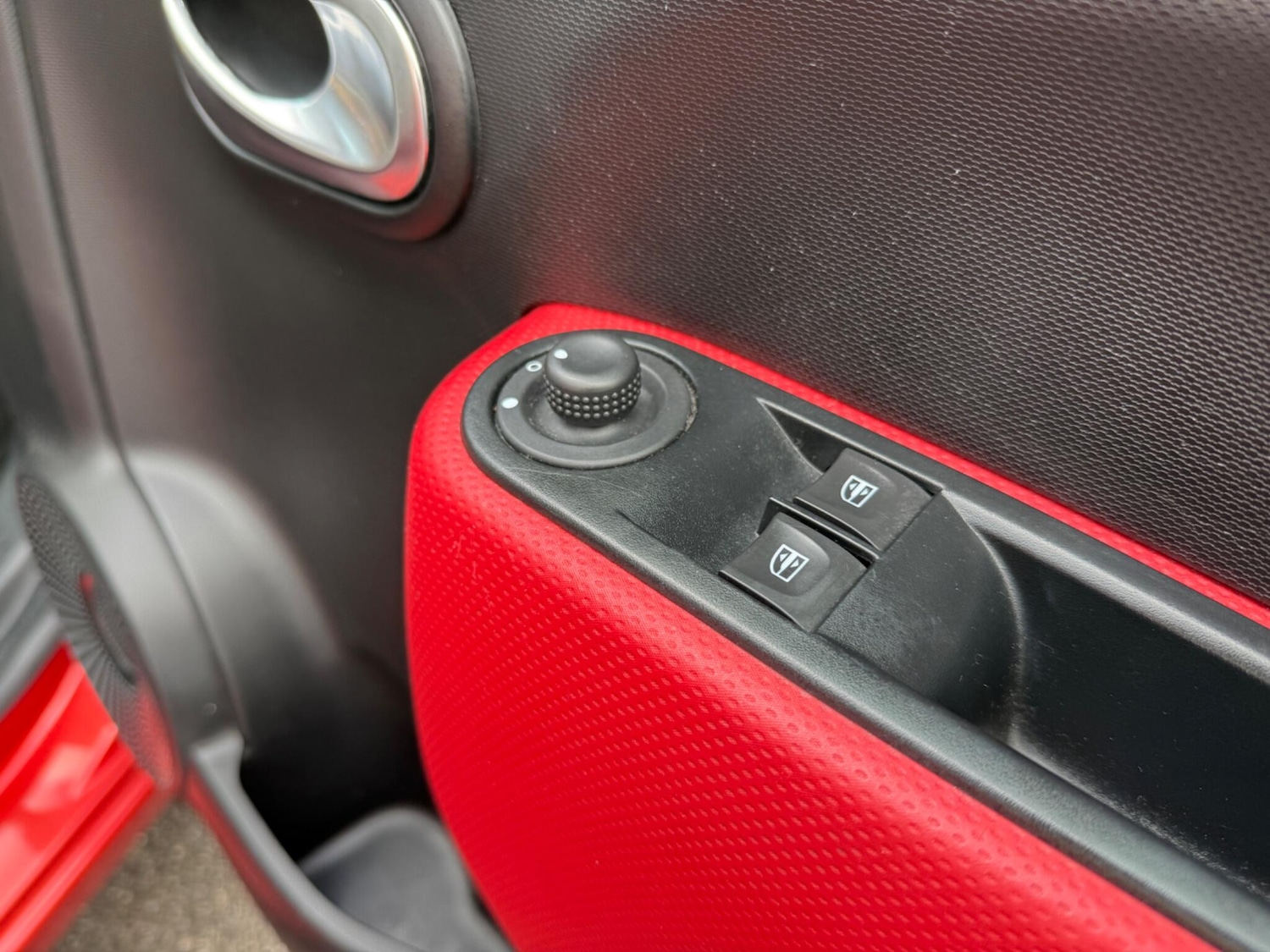 Used Renault Twingo 2016 for sale - 76349650: Photo 34