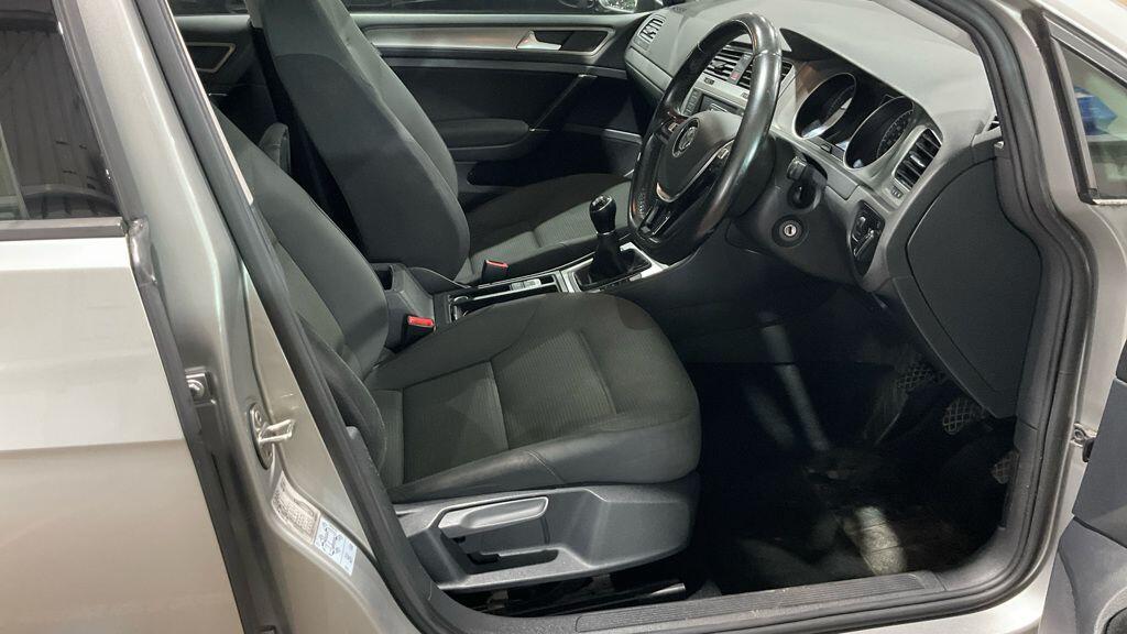 Used Volkswagen Golf 2015 for sale - 76801564: Photo 9