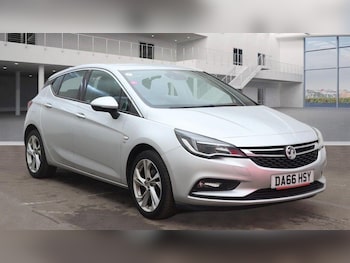 2017 (66) - 1.4i 16V SRi 5dr