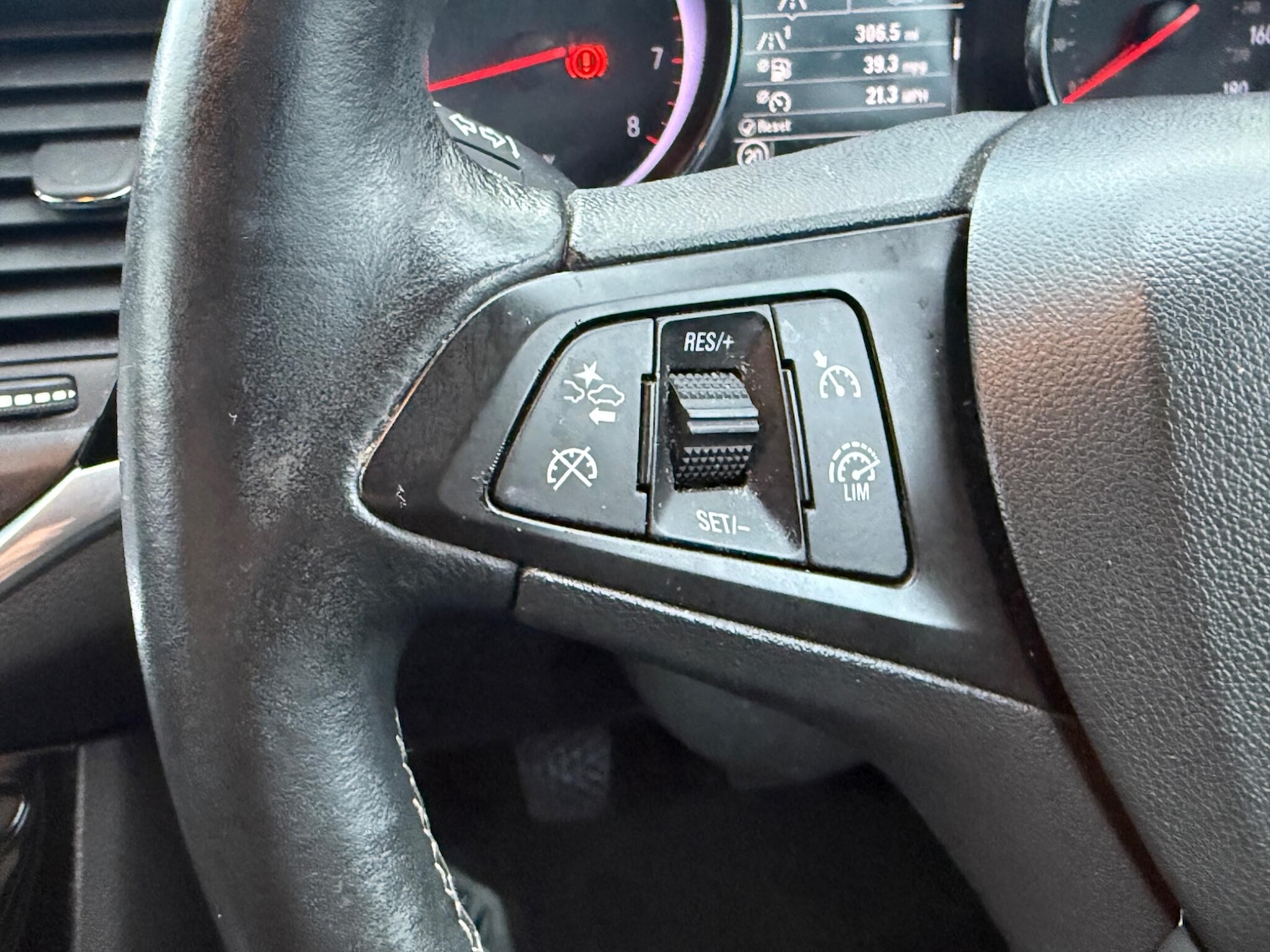 Used Vauxhall Astra 2017 for sale - 77400775: Photo 30