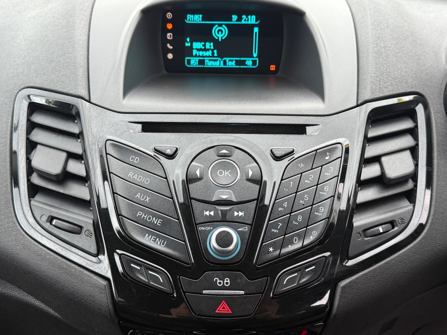 Used Ford Fiesta 2015 for sale - 76990556: Photo 21