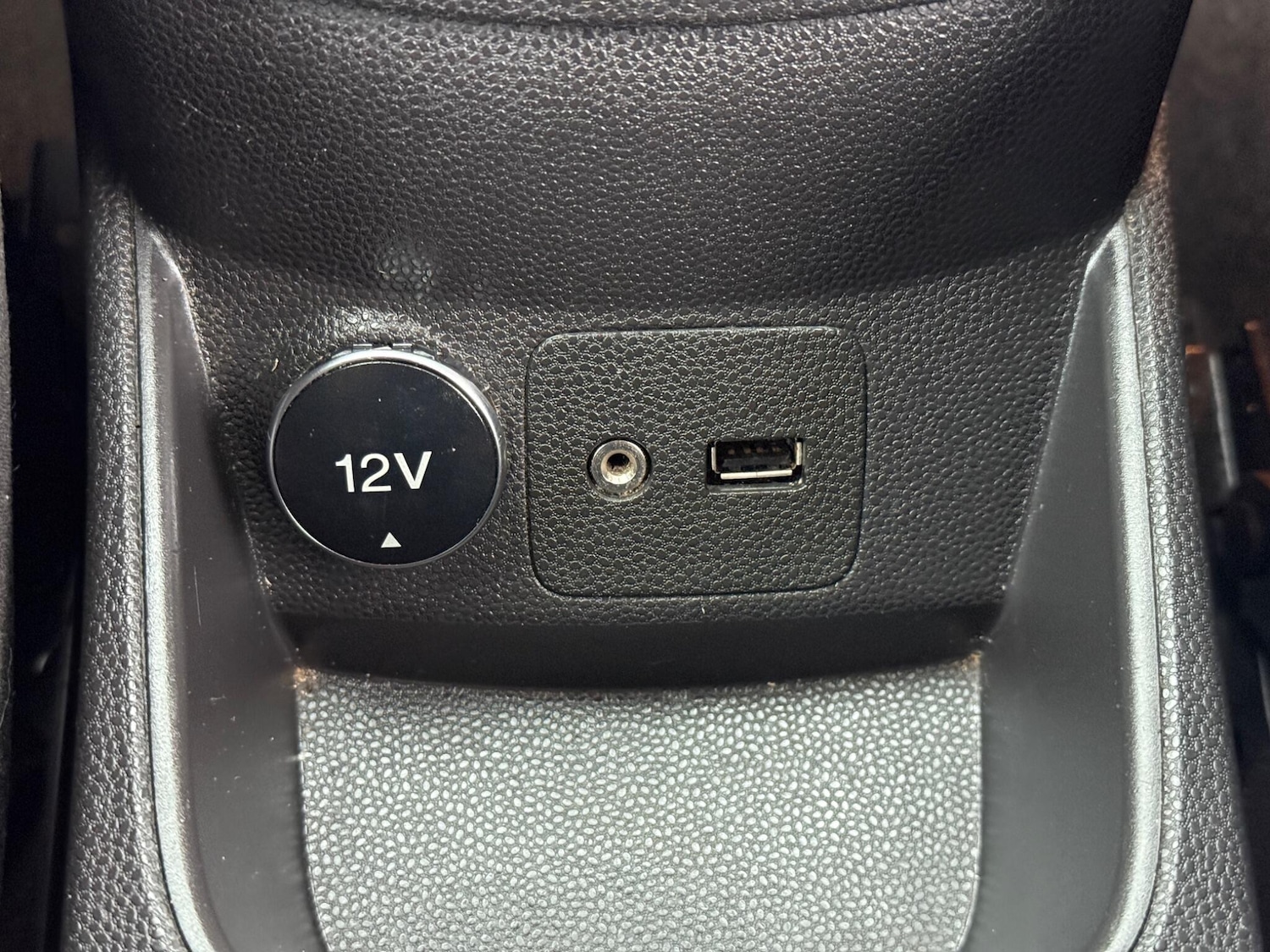 Used Ford Fiesta 2015 for sale - 76990556: Photo 26