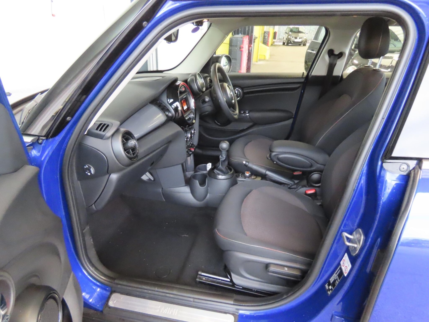 Used MINI Hatch 2020 for sale - 78034530: Photo 8