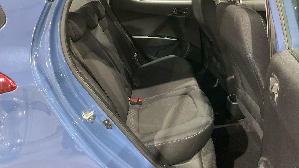 Used Hyundai i10 2017 for sale - 77612825: Photo 13