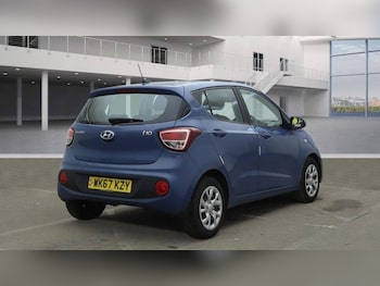 Used Hyundai i10 2017 for sale - 77612825: Photo