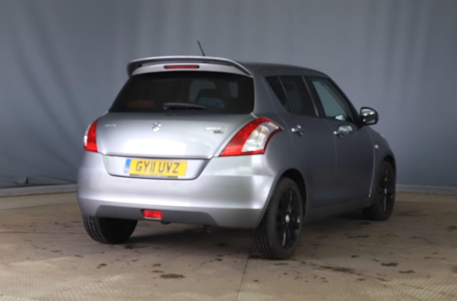 Used Suzuki Swift 2011 for sale - 77723184: Photo 2