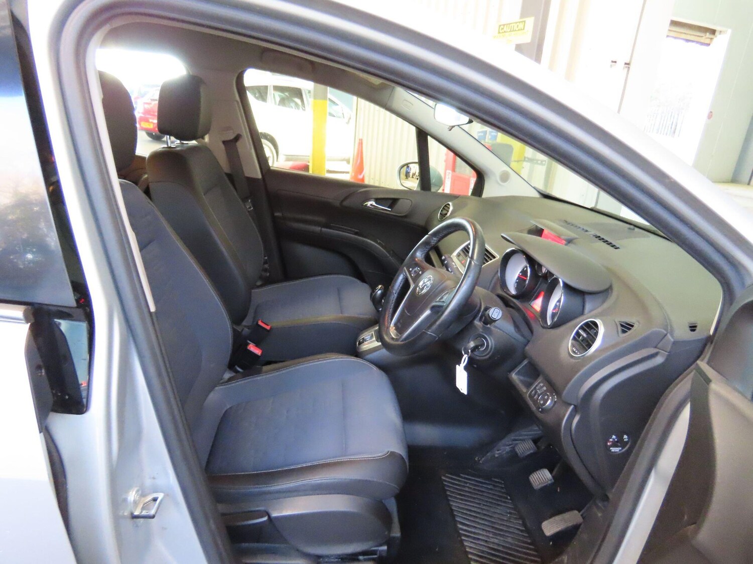 Used Vauxhall Meriva 2015 for sale - 77377317: Photo 9