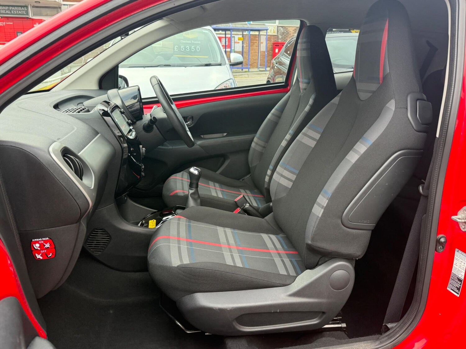 Used Peugeot 108 2015 for sale - 77291466: Photo 24