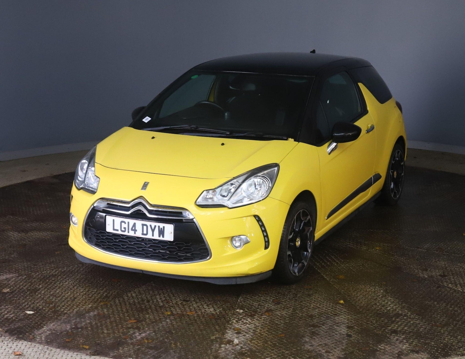 Used Citroen DS3 2014 for sale - 76926988: Photo 4