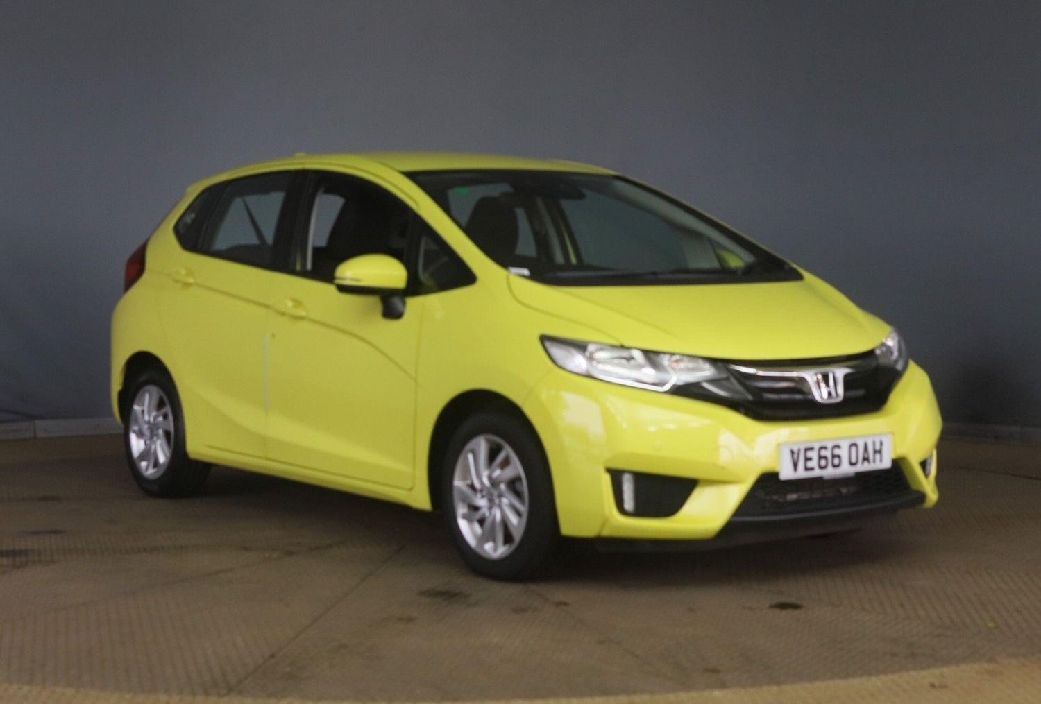 Used Honda Jazz 2016 for sale - 76573678: Photo 1