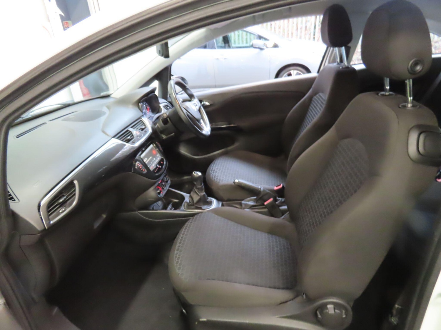 Used Vauxhall Corsa 2015 for sale - 77238251: Photo 10