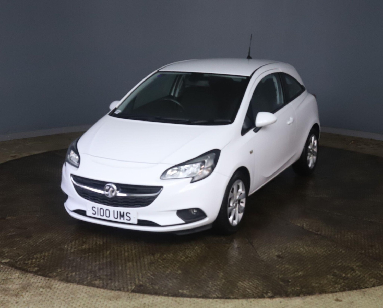 Used Vauxhall Corsa 2015 for sale - 77238251: Photo 4