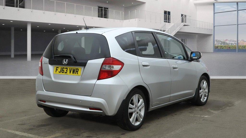 Used Honda Jazz 2013 for sale - 77710123: Photo 3