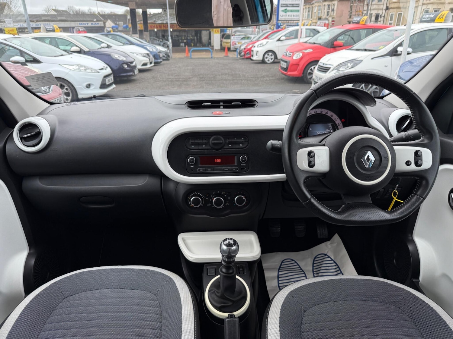 Used Renault Twingo 2015 for sale - 77455516: Photo 38