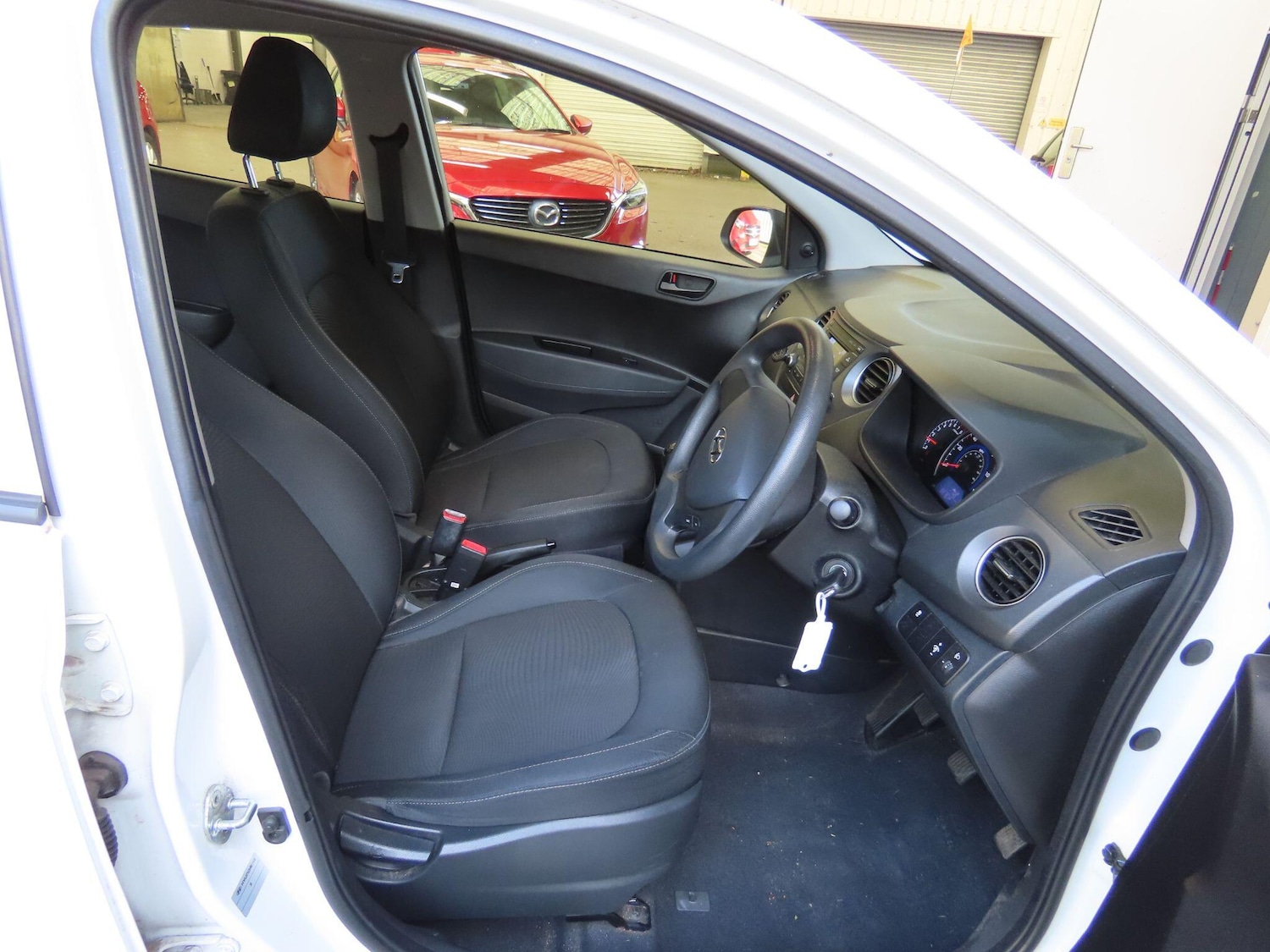 Used Hyundai i10 for sale - 78184914: Photo 8