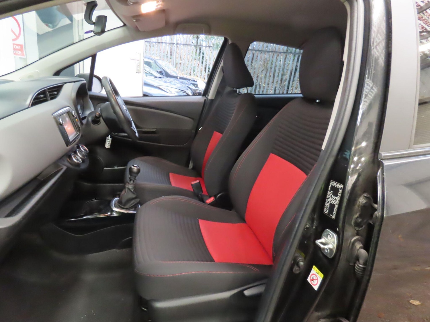 Used Toyota Yaris 2014 for sale - 76989110: Photo 10