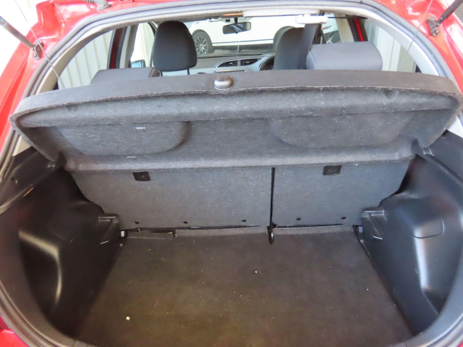 Used Toyota Yaris 2017 for sale - 76425794: Photo 15