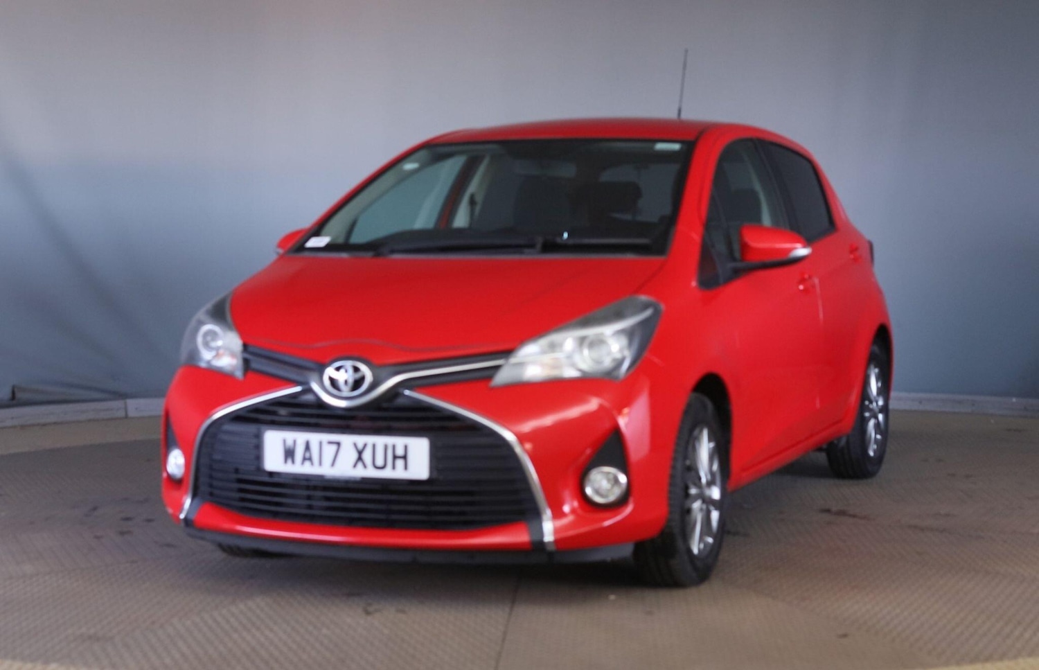Used Toyota Yaris 2017 for sale - 76425794: Photo 3