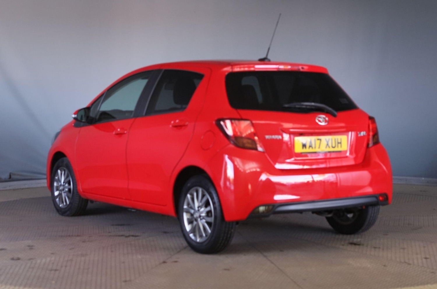 Used Toyota Yaris 2017 for sale - 76425794: Photo 4