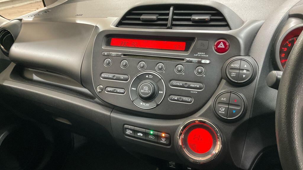 Used Honda Jazz 2013 for sale - 77291749: Photo 10