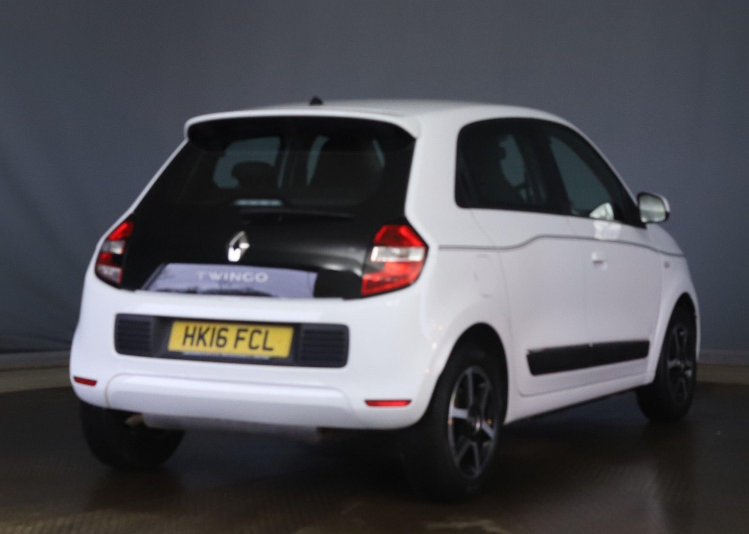 Used Renault Twingo 2016 for sale - 77537386: Photo 2