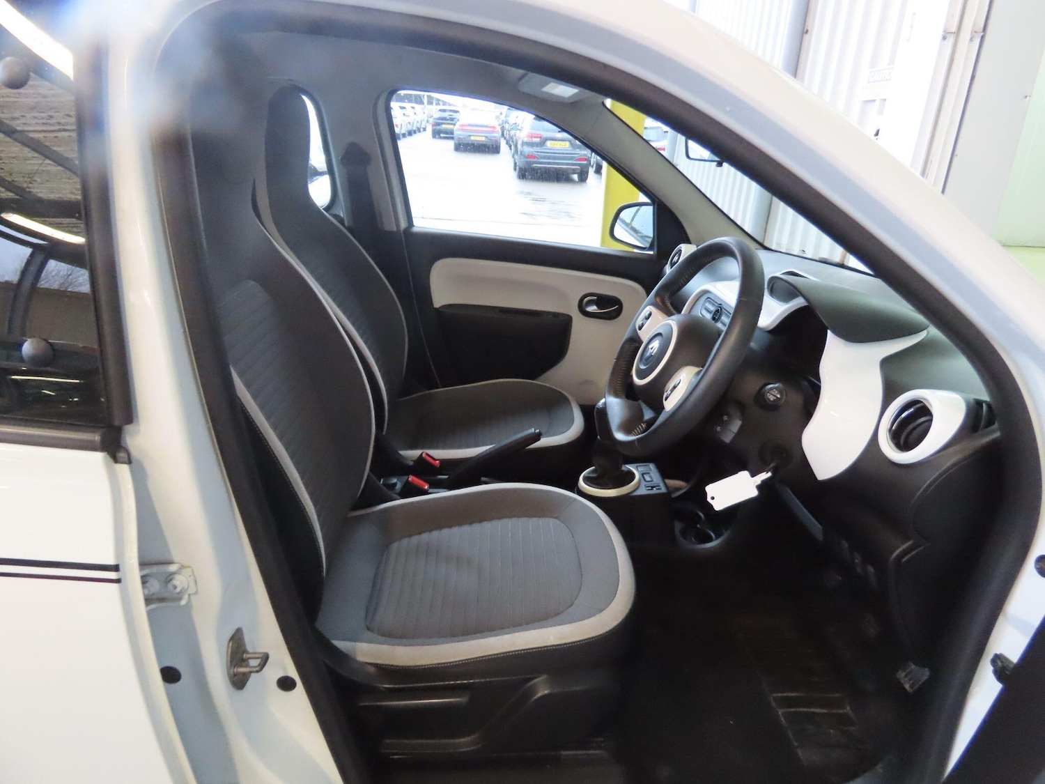 Used Renault Twingo 2016 for sale - 77537386: Photo 9