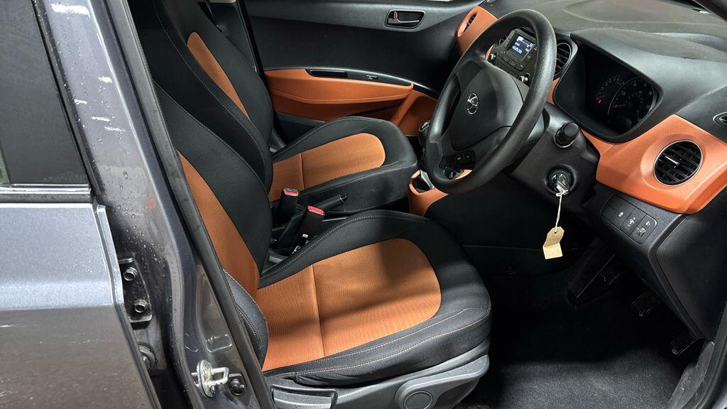 Used Hyundai i10 2014 for sale - 77202748: Photo 9