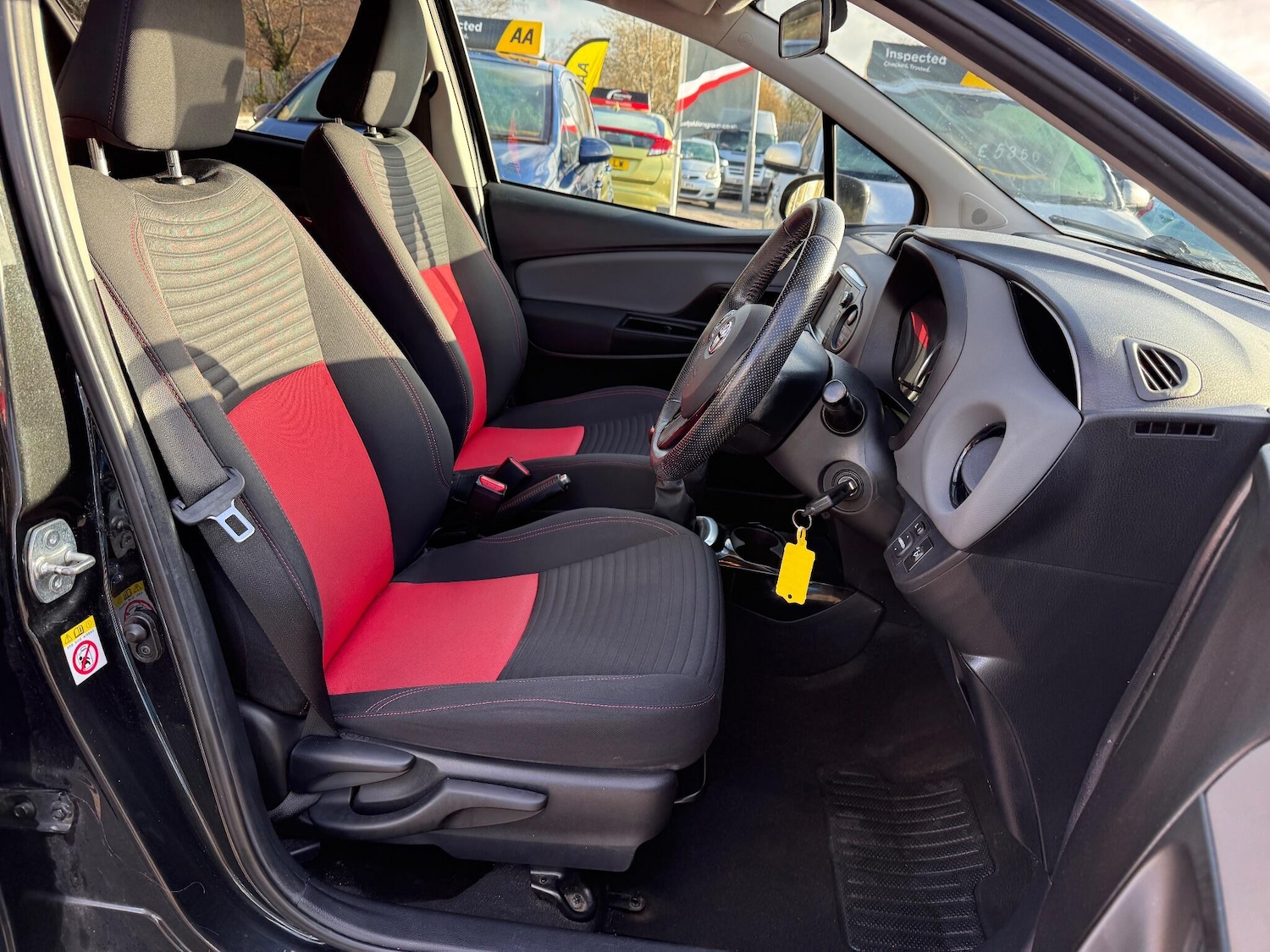 Used Toyota Yaris 2014 for sale - 77439844: Photo 21