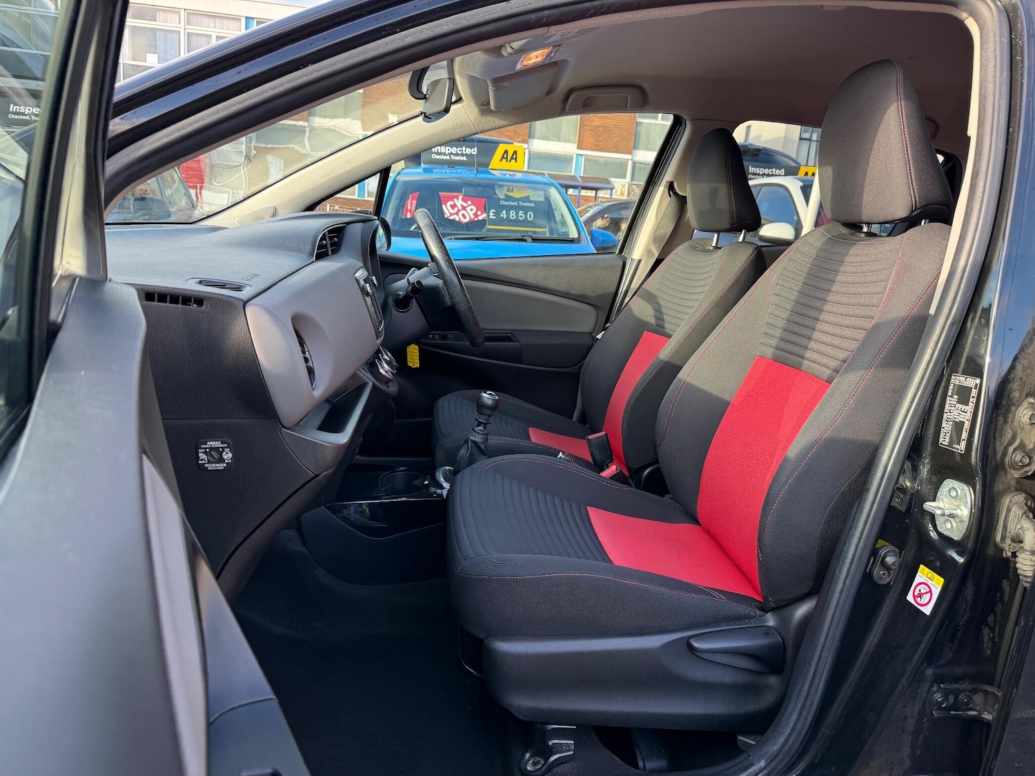 Used Toyota Yaris 2014 for sale - 77439844: Photo 29