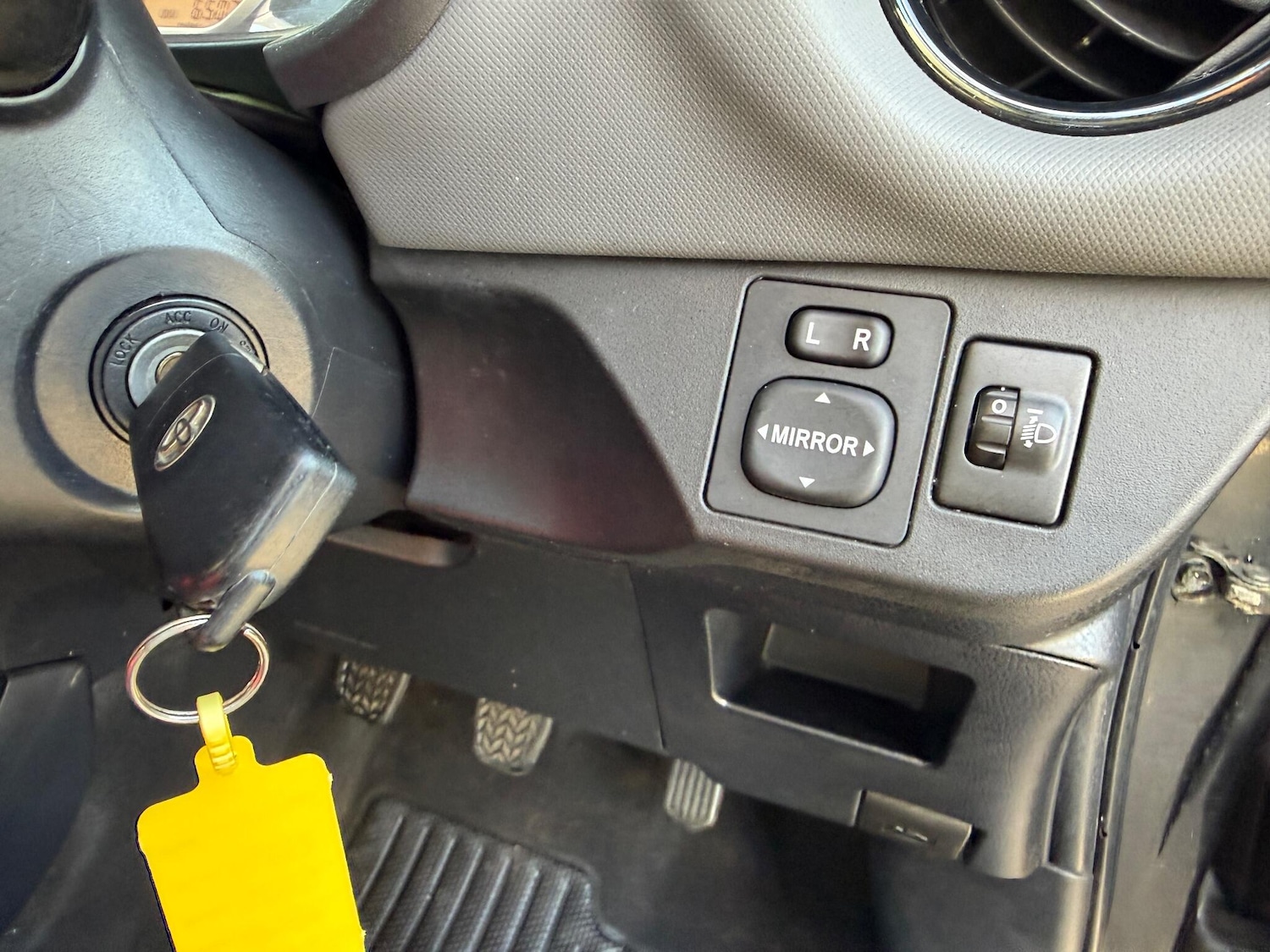 Used Toyota Yaris 2014 for sale - 77439844: Photo 36