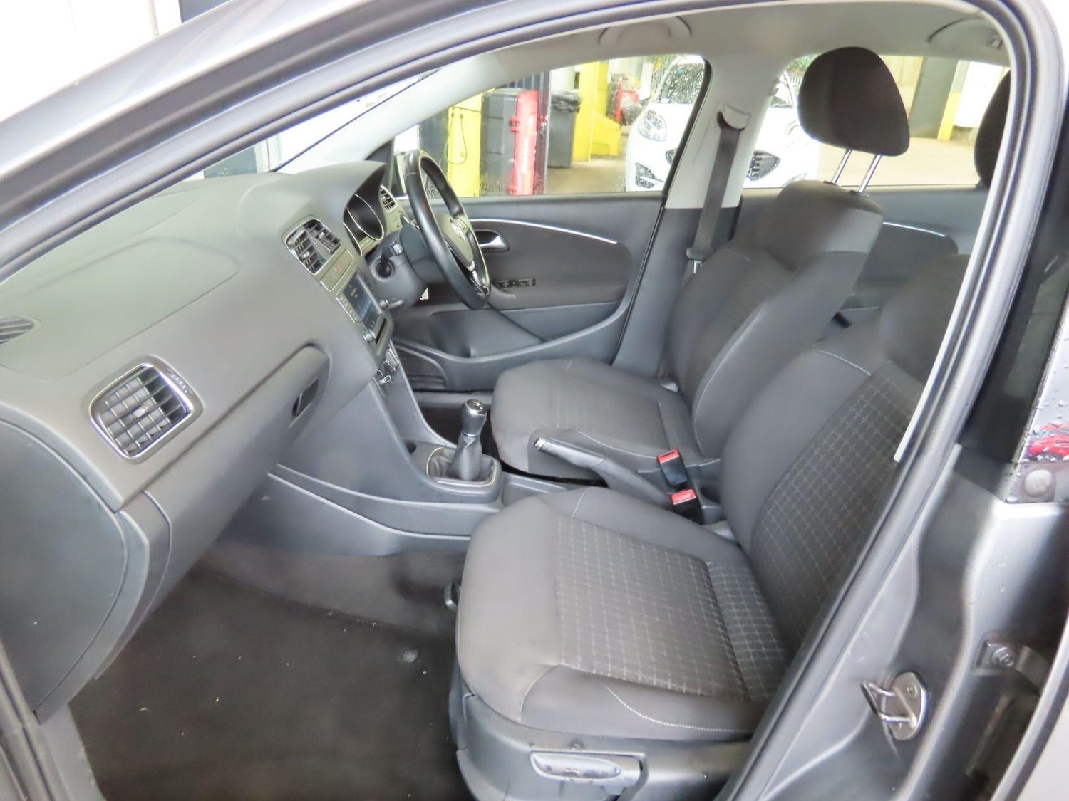 Used Volkswagen Polo 2014 for sale - 76361259: Photo 9