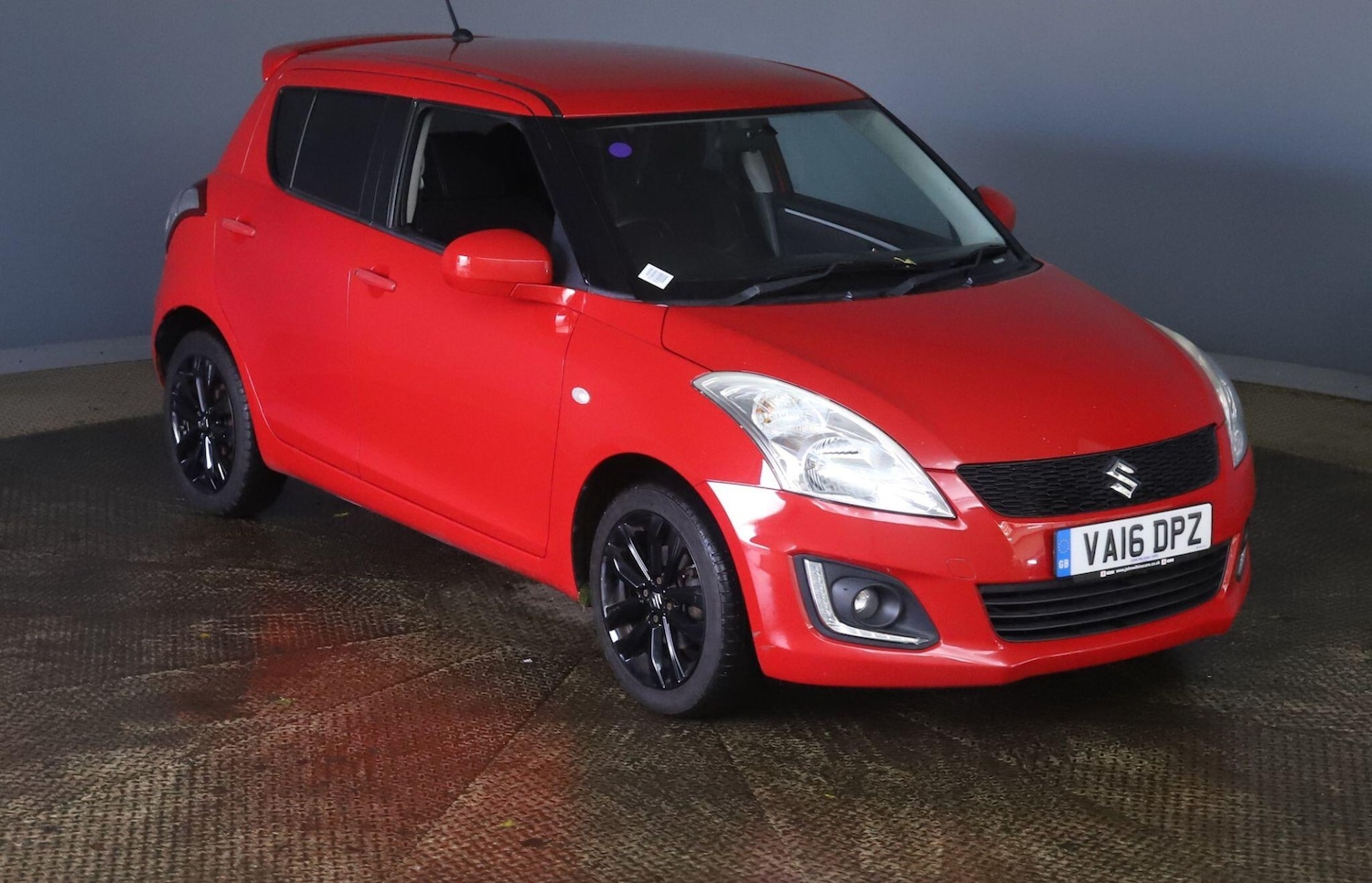 Used Suzuki Swift 2016 for sale - 76361044: Photo 1